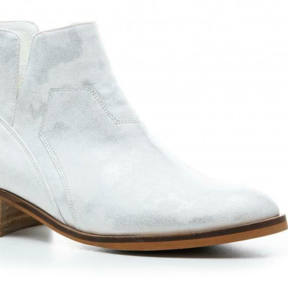 Corkys Curry Bootie-Wht Metallic - Picture 4 of 5